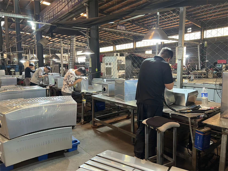Factory Tour16o58